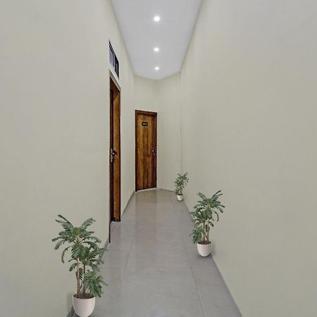 Hotel O The Mumbai Inn Near Chhatrapati Shivaji International Airport Exterior foto